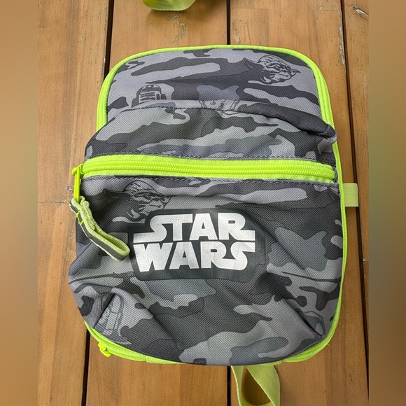GAP Star Wars Matching Backpack and Lunchbox in Grey and Neon Yellow - Picture 7 of 9